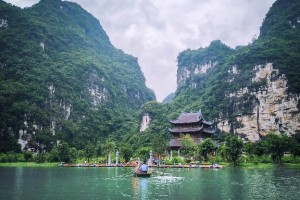 HA NOI - NINH BINH - HA LONG: THE BEAUTY OF ANCIENT VIETNAM (PREMIUM TOUR)